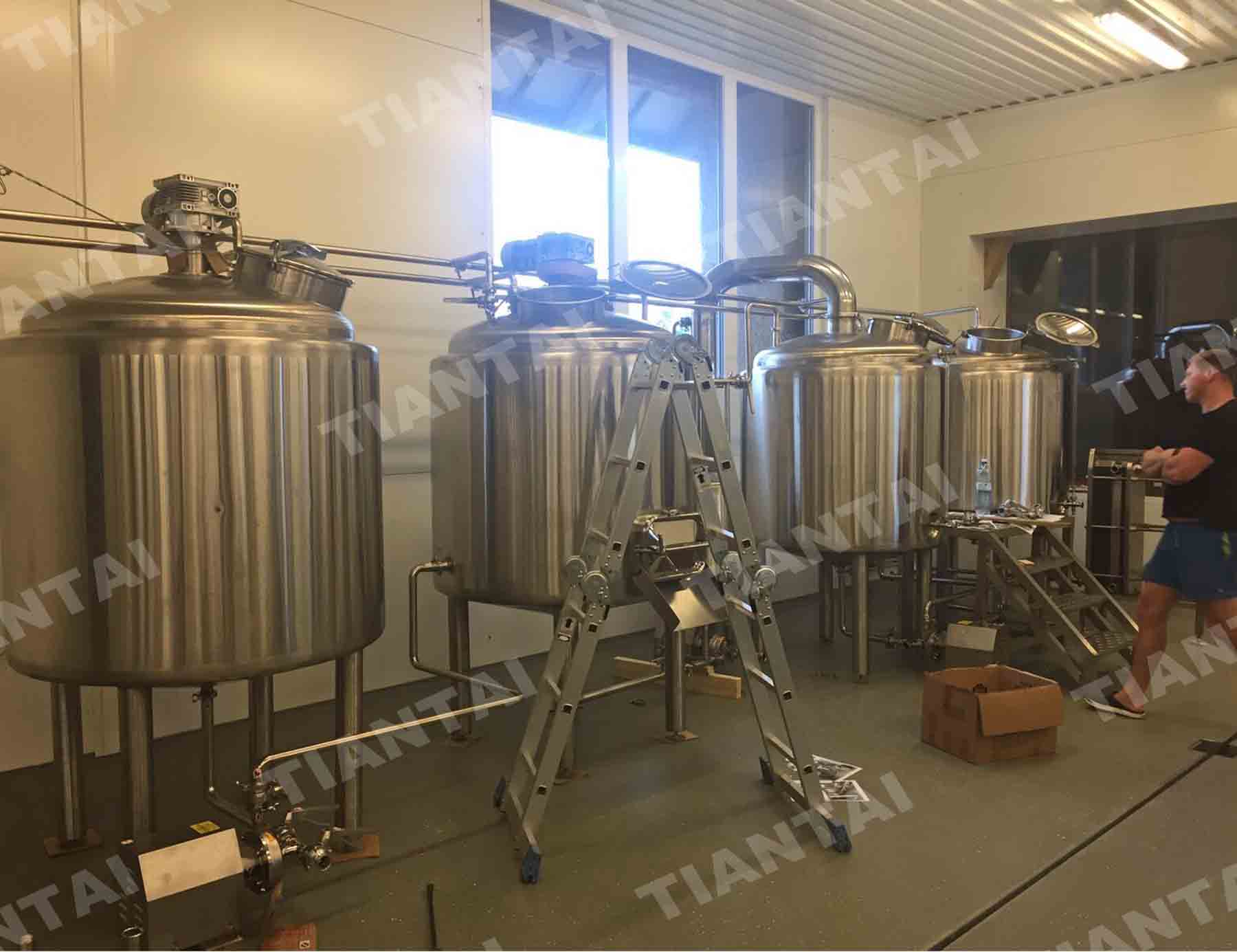 Four vessel 500L beer brewery system